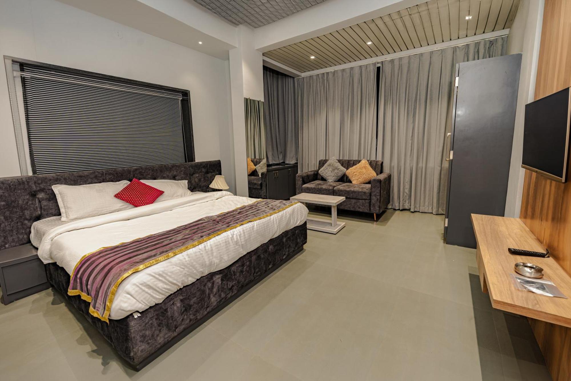 Hotel Mountain View Nashik Ngoại thất bức ảnh